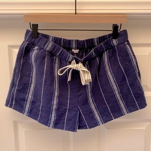 Aerie shorts navy blue white stipe low rise pockets elastic waist medium